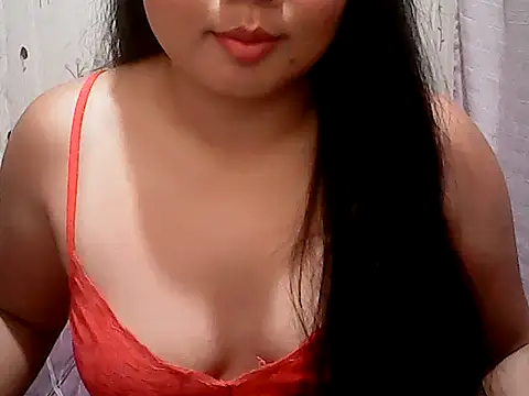 Snapshot of MahusaynaPiinay chatting on April 2026 10:36:01 PM MahusaynaPiinay online show from April 2026 10:36:01 PM