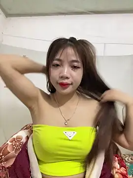 Snapshot of Zlienr023 chatting on December 2025 01:00:01 AM Zlienr023 online show from December 2025 01:00:01 AM