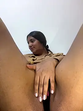 Snapshot of Au-rora chatting on December 2025 03:44:01 AM Au-rora online show from December 2025 03:44:01 AM