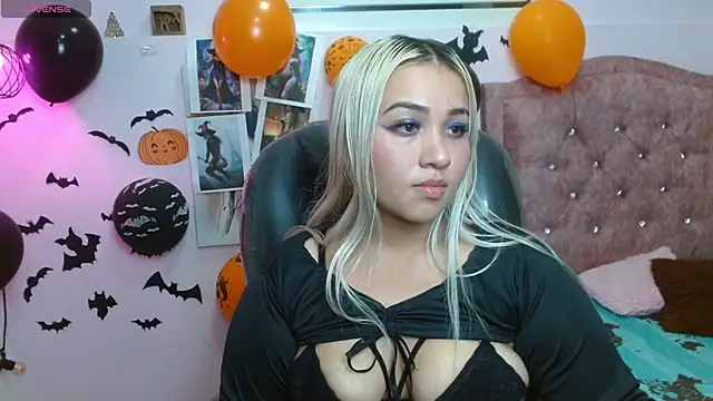 Katicamorada online show from October 2025 04:04:02 AM