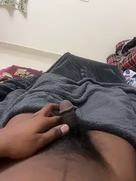 Nazeer8897 online show from November 2025 04:02:02 AM