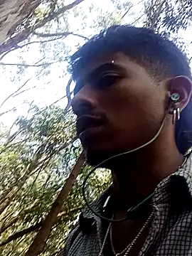 Snapshot of SkinniYamo chatting on March 2026 07:18:02 PM SkinniYamo online show from March 2026 07:18:02 PM