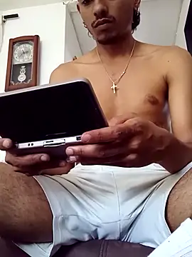 Snapshot of SkinniYamo chatting on March 2026 07:30:01 PM SkinniYamo online show from March 2026 07:30:01 PM