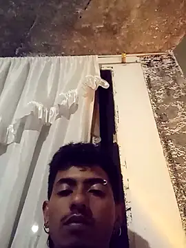 Snapshot of SkinniYamo chatting on March 2026 05:13:02 AM SkinniYamo online show from March 2026 05:13:02 AM