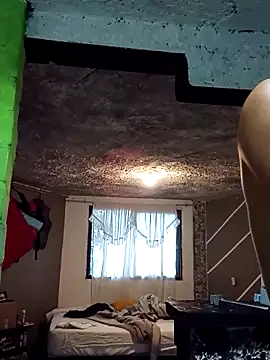 Snapshot of SkinniYamo chatting on March 2026 03:45:01 PM SkinniYamo online show from March 2026 03:45:01 PM