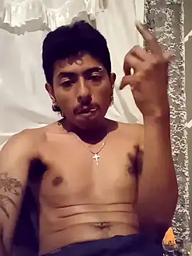 Snapshot of SkinniYamo chatting on April 2026 02:22:02 AM SkinniYamo online show from April 2026 02:22:02 AM