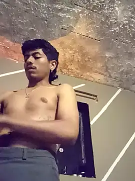 Snapshot of SkinniYamo chatting on April 2026 02:38:01 AM SkinniYamo online show from April 2026 02:38:01 AM