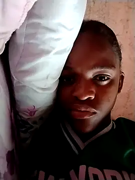 Blondecurv24 online show from October 2025 02:31:01 PM