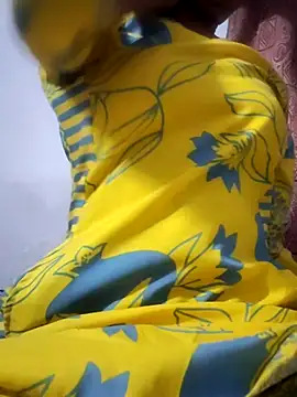 Hot-Rubyy online show from April 2026 01:13:02 PM