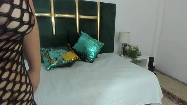 SeleniHot online show from October 2025 01:35:02 PM