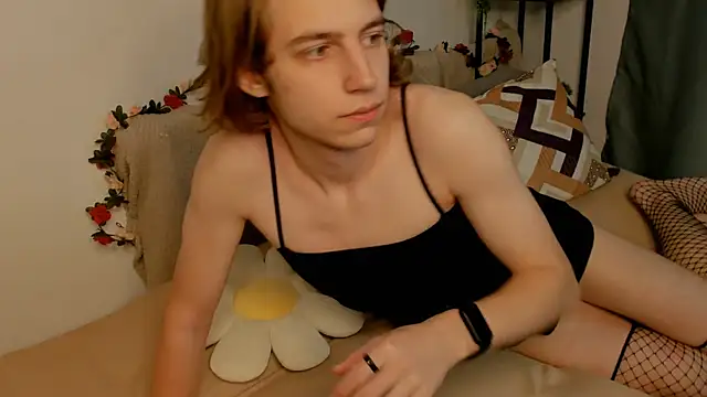 AvenGlow online show from February 2026 06:40:02 AM