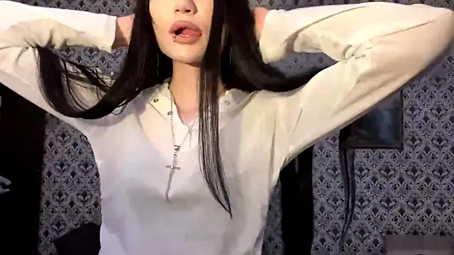 SofiaDreams09 online show from November 2025 03:18:02 PM