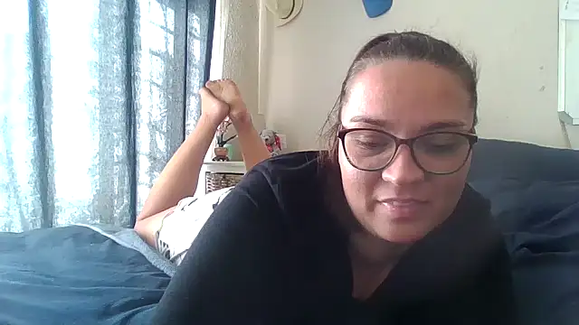 Snapshot of lilMissMarli chatting on July 2026 08:20:02 AM lilMissMarli online show from July 2026 08:20:02 AM
