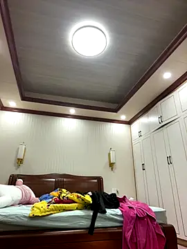 Snapshot of Qt889999 chatting on November 2025 02:17:01 PM Qt889999 online show from November 2025 02:17:01 PM