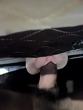 Snapshot of Renatomendes07H chatting on March 2026 04:10:01 PM Renatomendes07H online show from March 2026 04:10:01 PM