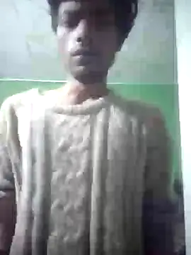 Snapshot of Luckysucks chatting on November 2025 03:03:01 PM Luckysucks online show from November 2025 03:03:01 PM