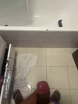 Snapshot of negrinho5 chatting on April 2026 01:36:01 AM negrinho5 online show from April 2026 01:36:01 AM