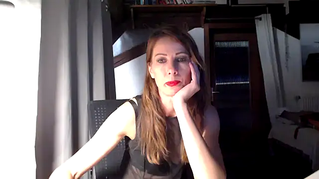 MissDyannis online show from July 2026 07:20:02 PM