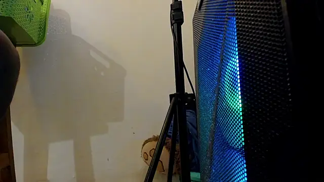 Snapshot of hathor__01 chatting on December 2025 01:27:01 PM hathor 01 online show from December 2025 01:27:01 PM