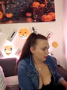 Snapshot of Lea_Squirt_Off chatting on October 2025 06:10:02 PM Lea Squirt Off online show from October 2025 06:10:02 PM