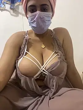 Snapshot of WildNour chatting on November 2025 11:53:01 PM WildNour online show from November 2025 11:53:01 PM