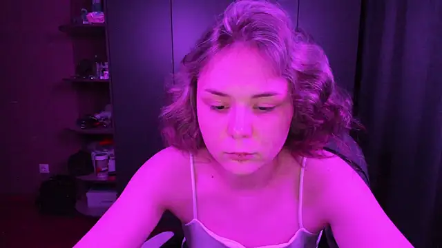 sophia lix online show from November 2025 05:34:01 PM