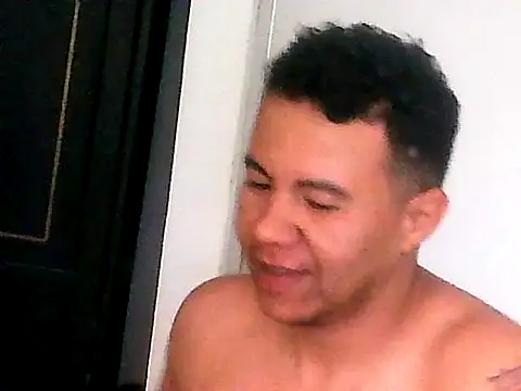 Snapshot of Fire_latino chatting on October 2025 03:04:01 PM Fire latino online show from October 2025 03:04:01 PM