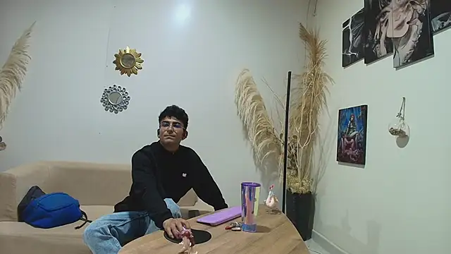 Snapshot of SexyAndresito22 chatting on November 2025 05:29:02 AM SexyAndresito22 online show from November 2025 05:29:02 AM