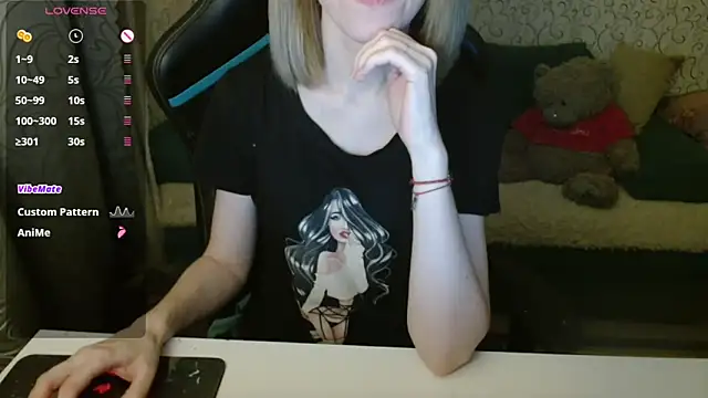 Snapshot of _Alisa_Allison_ chatting on November 2025 03:57:01 PM Alisa Allison online show from November 2025 03:57:01 PM