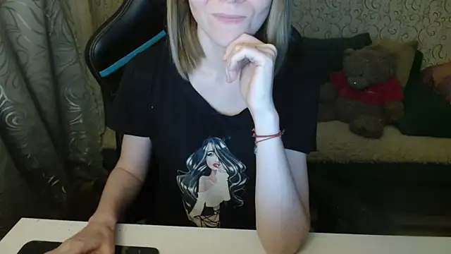 Snapshot of _Alisa_Allison_ chatting on November 2025 03:11:02 PM Alisa Allison online show from November 2025 03:11:02 PM