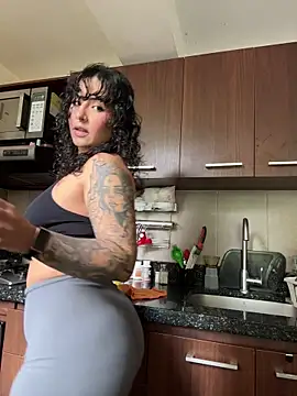 Snapshot of SugarTroubl33 chatting on December 2025 01:16:02 PM SugarTroubl33 online show from December 2025 01:16:02 PM