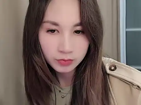 Snapshot of lvy-002 chatting on October 2025 03:32:01 AM lvy-002 online show from October 2025 03:32:01 AM