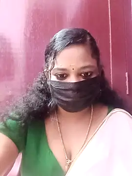 Snapshot of Mandhra28 chatting on November 2025 06:22:02 PM Mandhra28 online show from November 2025 06:22:02 PM