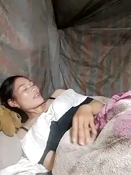 Snapshot of doggy-00 chatting on November 2025 01:33:02 PM doggy-00 online show from November 2025 01:33:02 PM