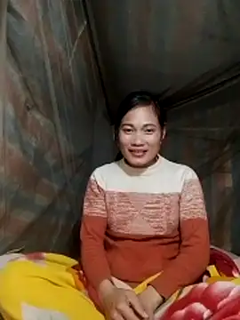 Snapshot of doggy-00 chatting on November 2025 04:44:02 AM doggy-00 online show from November 2025 04:44:02 AM