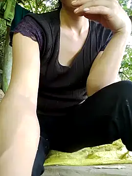 Snapshot of doggy-00 chatting on July 2026 05:20:02 AM doggy-00 online show from July 2026 05:20:02 AM