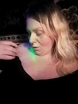 Snapshot of Lana-murr chatting on November 2025 05:51:02 PM Lana-murr online show from November 2025 05:51:02 PM