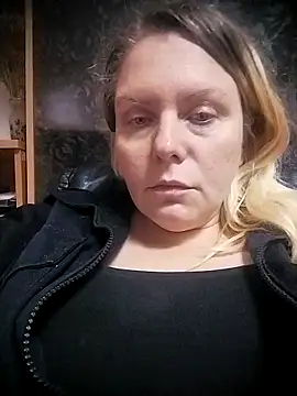 Snapshot of Lana-murr chatting on November 2025 06:46:02 PM Lana-murr online show from November 2025 06:46:02 PM