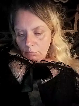 Snapshot of Lana-murr chatting on November 2025 06:12:01 PM Lana-murr online show from November 2025 06:12:01 PM