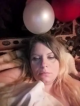 Snapshot of Lana-murr chatting on February 2026 03:36:01 AM Lana-murr online show from February 2026 03:36:01 AM