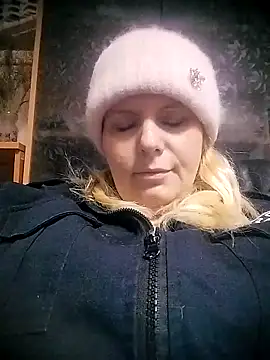 Snapshot of Lana-murr chatting on March 2026 10:49:02 PM Lana-murr online show from March 2026 10:49:02 PM