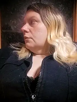 Snapshot of Lana-murr chatting on March 2026 06:28:02 AM Lana-murr online show from March 2026 06:28:02 AM