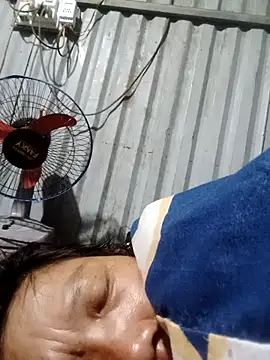 bella-la online show from November 2025 09:50:01 PM