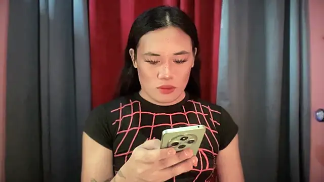 Snapshot of untouchable_mia chatting on November 2025 10:30:01 PM untouchable mia online show from November 2025 10:30:01 PM