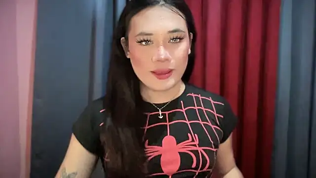 Snapshot of untouchable_mia chatting on November 2025 01:00:01 AM untouchable mia online show from November 2025 01:00:01 AM