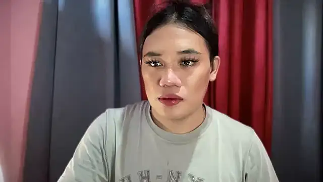 Snapshot of untouchable_mia chatting on November 2025 12:22:01 AM untouchable mia online show from November 2025 12:22:01 AM