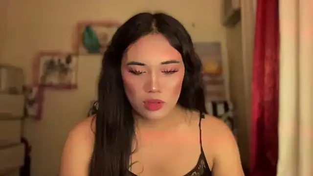 Snapshot of untouchable_mia chatting on December 2025 01:28:02 PM untouchable mia online show from December 2025 01:28:02 PM