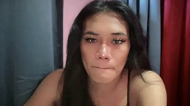 Snapshot of untouchable_mia chatting on December 2025 11:47:02 PM untouchable mia online show from December 2025 11:47:02 PM