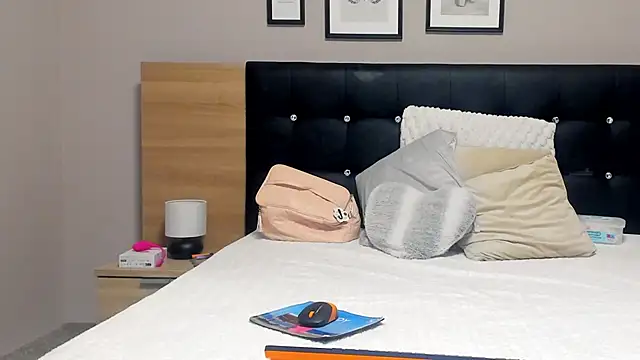 Snapshot of valeryablack chatting on November 2025 07:27:01 PM valeryablack online show from November 2025 07:27:01 PM