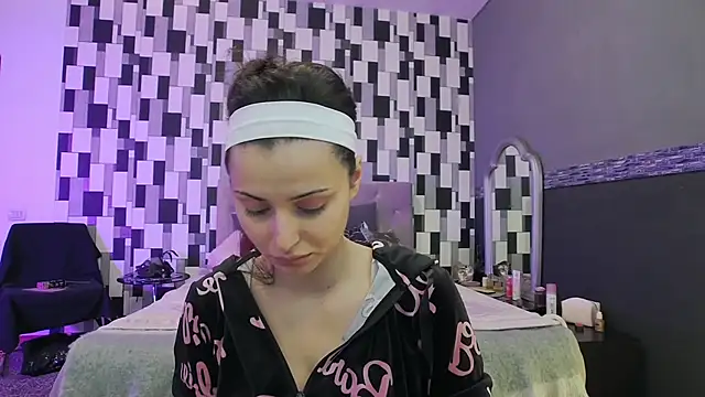 Snapshot of venusinylons chatting on November 2025 12:40:01 PM venusinylons online show from November 2025 12:40:01 PM